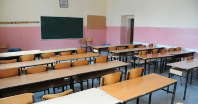 Nuk ka nxënës, mbyllen 15 shkolla në Maqedoni
