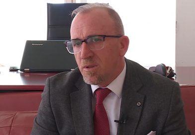 Zeqiri: A i pengojn ministreshës universitetet në gjuhën shqipe apo numri i tyre?