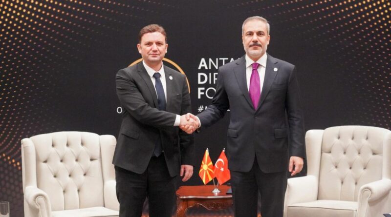 Takim Osmani-Fidan në margjinat e Forumit Diplomatik në Antalia: U dakordua formimi i Këshillit strategjik midis dy vendeve