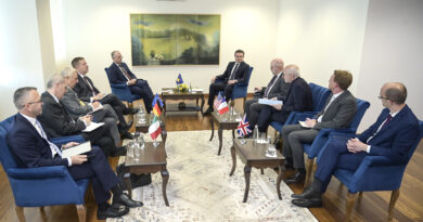 Kurti takon ambasadorët e shteteve të QUINT-it dhe Shefin e Zyrës së Bashkimit Evropian në Kosovë