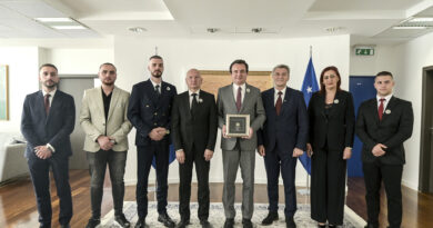 Kryeministri Kurti mirëpriti një delegacion nga Bosnja dhe Hercegovina