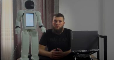 I riu nga Pogradeci krijon robotin që flet 9 gjuhë të huaja dhe lexon mimikat e njerëzve