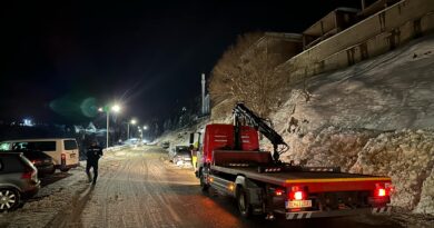 Qendra e skijimit “Kodra e Diellit”: Mos i parkoni automjetet në rrugë, shërbimi i merimangës do të jetë prezent