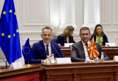 Mickoski: Arben Fetai largohet nga Qeveria, do të kthehet në Bruksel