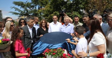 Vendoset pllaka përkujtimore për ngjarjet e Bit Pazarit 1992, Mexhiti: Kjo ngjarje nuk guxon të harrohet kurrë