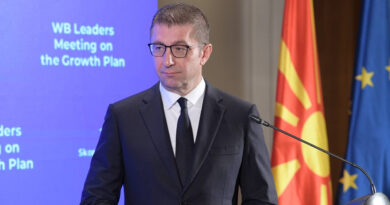 Mickoski: Në mënyrë talibane fshihet identiteti dhe gjuha maqedonase nga Raporti i PE-së