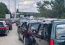 Radhë kilometrike në kufirin ndërmjet Maqedonisë së Veriut dhe Shqipërisë