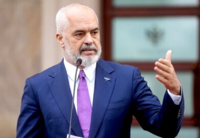 Rama: Një ditë do kemi një ministër IA-ja, nuk kanë kushurinjë për të futur në punë