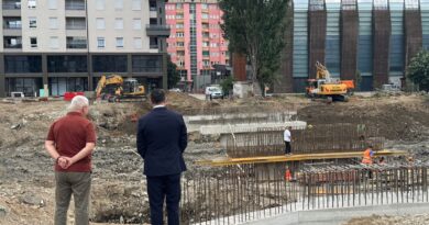 Krasniqi dhe Sveçla shohin nga afër punimet në ndërtimin e urave në Mitrovicë
