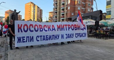 Në veri protestohet në mbështetje të Vuçiqit, prezent edhe politikanë të Listës Serbe
