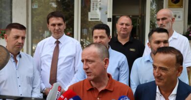 Kryetari Taravari së bashku me kandidatët për kryetarë komunash vizitojnë bashkitë e Shqipërisë Juglindore