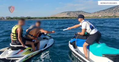 Policia e Shtetit bllokon 20 mjete lundruese e shpëton 38 persona në det (VIDEO)