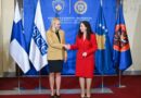 Presidentja Osmani priti në takim Ministren e Jashtme të Finlandës, njëherësh Kryesuese e OSBE-së, znj. Elina Valtonen