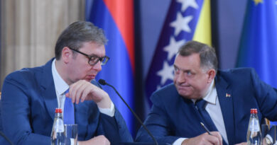 Dodik e Vuçiq përsëri kërkojnë “shpëtim” në Moskë