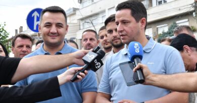 Limani dhe Xhaferi bashkë me qytetarët nëpër Gostivar: Entuziazëm për AKI-n