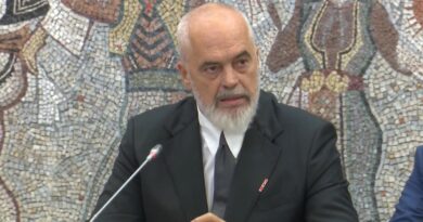 Lirimi i hapësirave publike, Rama thirrje qytetarëve: Largojini vetë lavazhet!