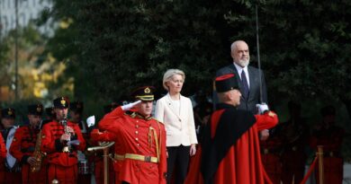 Rama ndan pamje nga vizita e Von der Leyen në Shqipëri