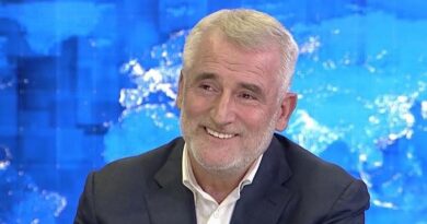 Thaçi: A ju kam thënë? Ali Ahmeti nuk e bëri kurrë shtetësinë e shqiptarëve kushtetuese…