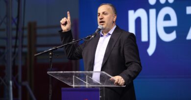 Adnan Azizi: Monopolin e shitën Teuta Arifi dhe Bajram Rexhepi në vitin 2014