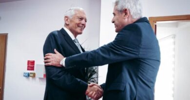 Ahmeti, gjeneralit amerikan: Jeni legjendë e vërtetë, koha për t`i kthyer djemtë tanë në shtëpi