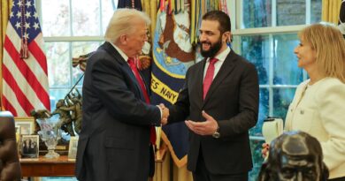 Presidenti sirian Sharaa takohet me homologun amerikan Trump në Shtëpinë e Bardhë