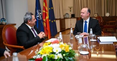 Rektori Fetaji u mirëprit në një takim pune nga Kryetari i Kuvendit, Afrim Gashi