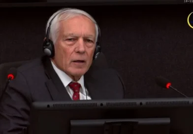 “Shpërthen” Wesley Clark ndaj Speciales: Mjaft më, Gjykata të kthejë Thaçin dhe të tjerët në Kosovë