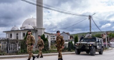 Trupat e KFOR-it vijojnë patrullimet në zonën e përgjegjësisë