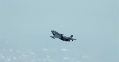 Avioni luftarak turk pa pilot KIZILELMA bëhet i pari në botë që qëllon raketë ajër-ajër në objektiv me motor reaktiv