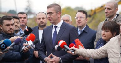 Mickoski: Investime në linjë të re hekurudhore dhe tren qyteti për ajër më të pastër