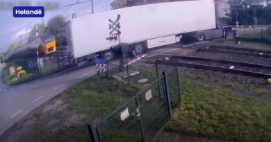 Pamje: Treni përplas kamionin mbi binarë në Holandë, të paktën 5 të lënduar (Video)
