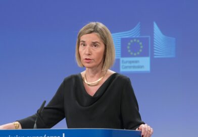 Mogherini jep dorëheqjen pas hetimeve për mashtrim