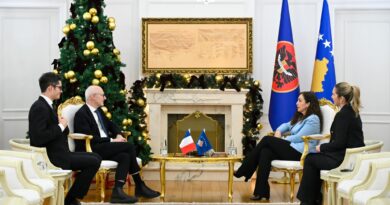 Presidentja Osmani priti në takim ambasadorin e Francës në Kosovë, z. Olivier Guérot
