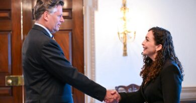 Presidentja Vjosa Osmani takoi Zëvendës Sekretarin e Shtetit të SHBA-ve, Christopher Landau