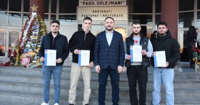 Studentët e Informatikës të Universitetit të Tetovës fitojnë vendin e parë në hakatonin kombëtar