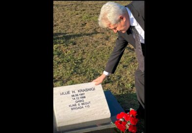 Ali Ahmeti kujton Mujë Krasniqin – Kapuçin në përvjetorin e rënies së tij heroike