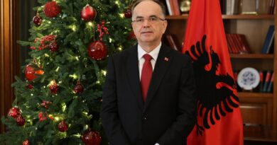 Në prag të vitit 2026, Presidenti Begaj mesazh urimi për të gjithë shqiptarët