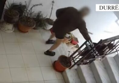 Dalin pamjet, 76 vjeçari në Durrës tenton ta vrasë bashkëshorten me shkop të drurit