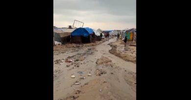 Stuhi dhe shira të rrëmbyeshëm kanë përmbytur tendat e zhvendosjes në Gazën perëndimore