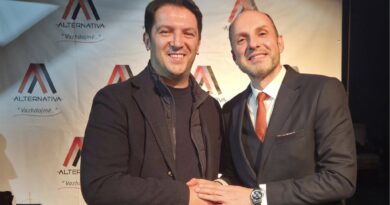 Zeqirija Ibrahimi jep dorëheqje nga posti i kryetarit të Alternativës