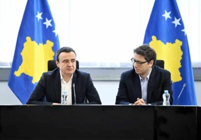 Kurti premton dyfishim të bursave për studentë në Kosovë