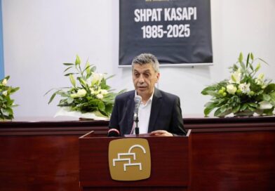 Në Komunën e Çairit u nderua sot jeta dhe vepra e këngëtarit Shpat Kasapi