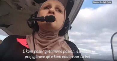 Shqiptarja me mbulesë pilote e sukseshme në Kanada (VIDEO)