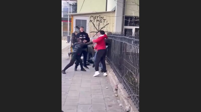 Pesë të mitur dyshohen për dhunë në oborrin e shkollës në Saraj, Prokuroria kërkon që tu caktohet masa kujdesi