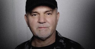 Albin Kurti shpreh ngushëllime për ndarjen nga jeta të Shemsi Krasniqit – Shemit