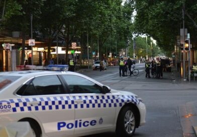 Të paktën 10 të vdekur dhe 12 të plagosur në të shtënat në plazhin australian (Video)