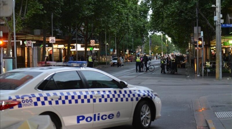 Të paktën 10 të vdekur dhe 12 të plagosur në të shtënat në plazhin australian (Video)