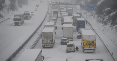 Reshjet e dendura të borës bllokojnë trafikun në të gjithë Gjermaninë
