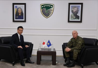 Jashari falënderon Japoninë për mbështetjen në ngritjen e kapaciteteve të FSK-së