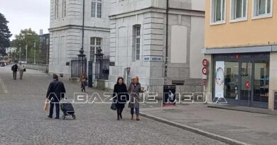 Kusari-Lila për fotografinë me politikanen serbe: Takimet s’janë të fshehta, organizohen nga SHBA-ja